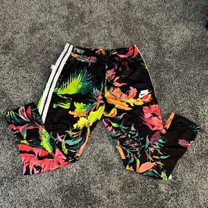 *NWT* MENS Nike Floral Joggers